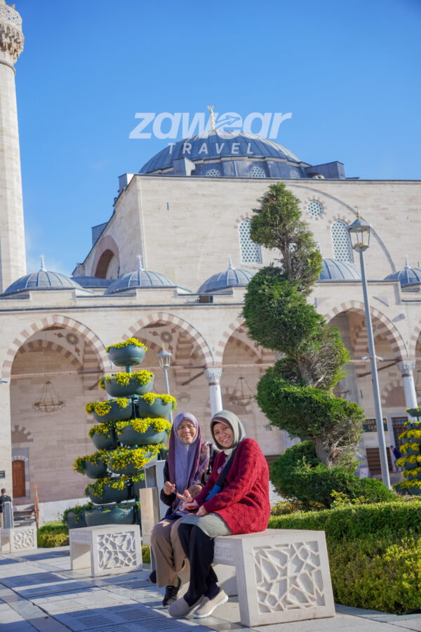 SARINA & RAKAN